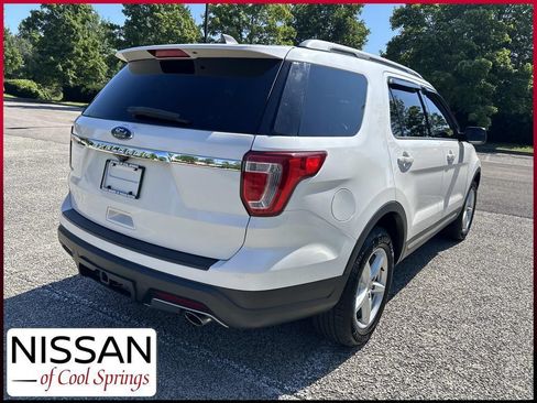 Used 2018 Ford Explorer XLT FWD image 7