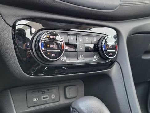 Used 2023 Buick Encore GX Essence w/ Advanced Technology Package AWD/4WD image 35
