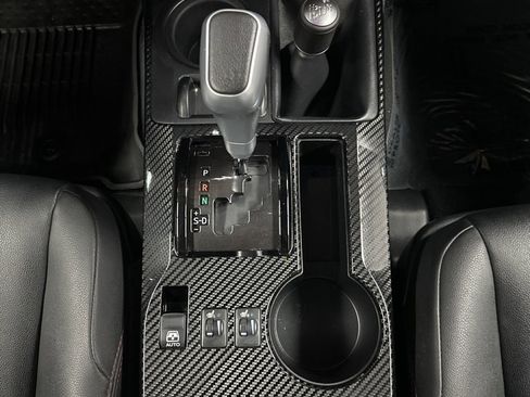 Used 2022 Toyota 4Runner TRD Off-Road Premium image 24