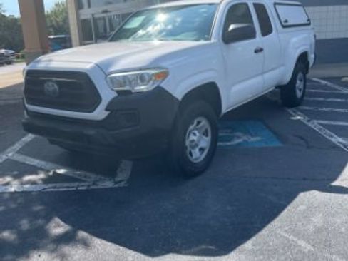 Used 2020 Toyota Tacoma SR RWD image 3