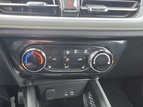 Certified 2024 Chevrolet TrailBlazer ACTIV w/ Driver Confidence Package FWD image 16