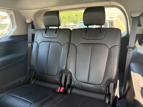 Used 2021 Jeep Grand Cherokee L Limited AWD/4WD image 11