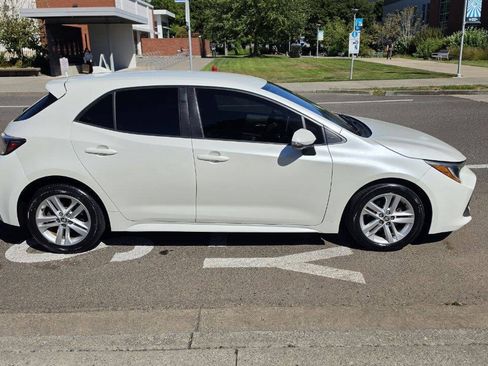 Used 2019 Toyota Corolla XSE FWD image 4
