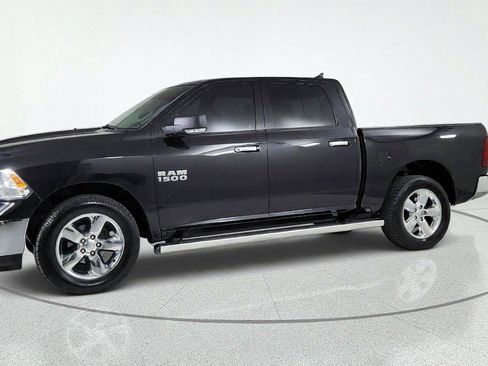Used 2017 RAM 1500 Big Horn AWD/4WD image 3
