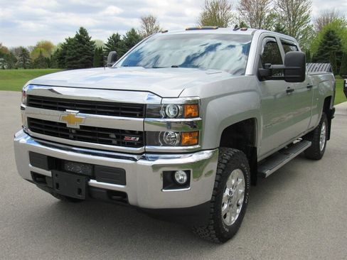 Used 2015 Chevrolet Silverado 2500 LT w/ Z71 Package, Off-Road AWD/4WD image 5