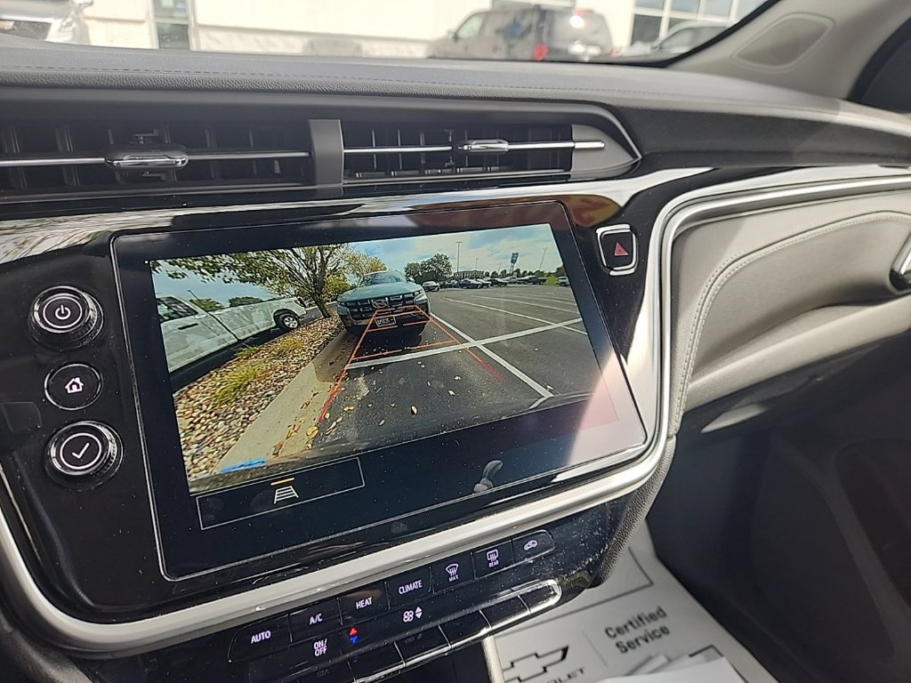 Used 2023 Chevrolet Bolt EUV LT FWD image 15