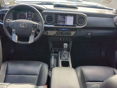 Used 2022 Toyota Tacoma Limited image 22