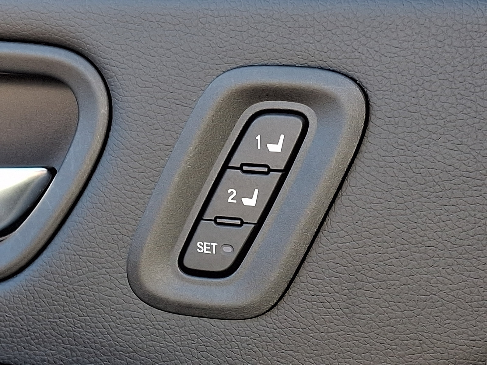 Used 2024 Honda Pilot EX-L image 25