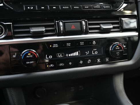 Used 2023 Nissan Pathfinder SL w/ SL Premium Package image 29