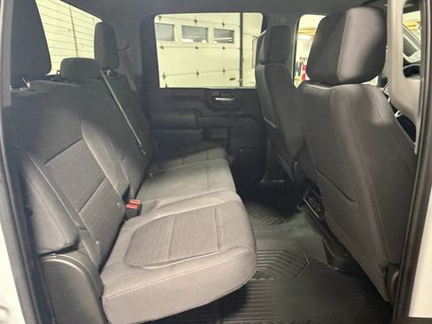 Used 2022 Chevrolet Silverado 2500 LT w/ Convenience Package image 21