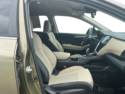 Used 2025 Subaru Outback Premium AWD/4WD image 15