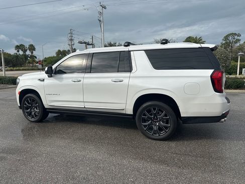 Used 2024 GMC Yukon XL Denali w/ Denali Reserve Package image 10
