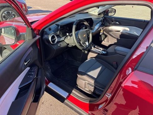 New 2026 Chevrolet Trax LT FWD image 6