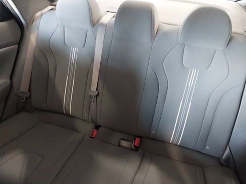 Used 2023 Hyundai Elantra Blue image 18