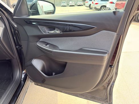 Used 2025 Chevrolet TrailBlazer LT w/ LT Cold Weather Package FWD image 27