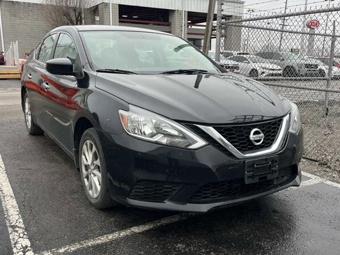 Used 2019 Nissan Sentra SV image 1