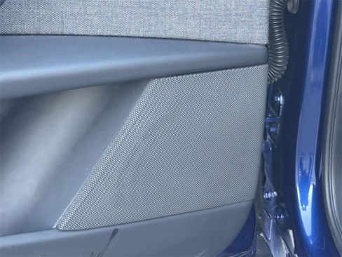 Used 2022 Tesla Model X Plaid image 25