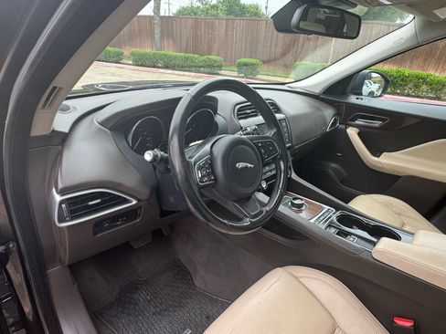 Used 2017 Jaguar F-PACE Prestige AWD/4WD image 20