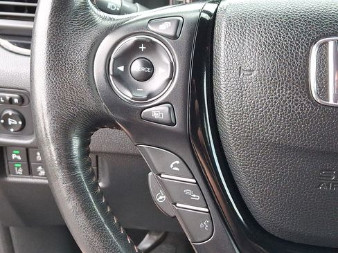 Used 2017 Honda Ridgeline Black Edition image 17
