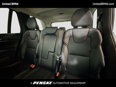 Used 2017 Volvo XC90 T6 Momentum w/ Vision Package image 13