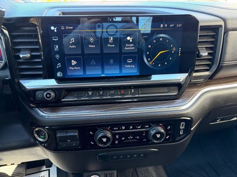 Used 2024 Chevrolet Silverado 3500 LT w/ Convenience Package image 13