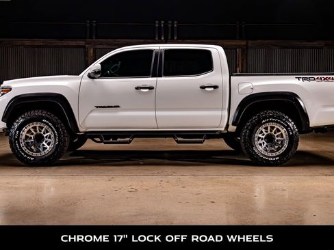 Used 2021 Toyota Tacoma TRD Off-Road w/ Technology Package image 5