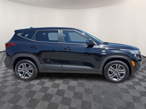 Certified 2023 Kia Seltos LX AWD/4WD image 7