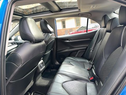 Used 2020 Toyota Camry XSE image 10