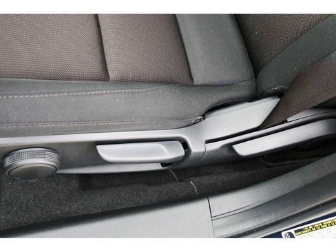 Used 2025 MAZDA MAZDA3 s image 27