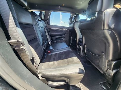 Used 2017 Jeep Grand Cherokee Altitude RWD image 16