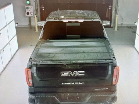 Used 2020 GMC Sierra 1500 Denali w/ Denali Ultimate Package image 11
