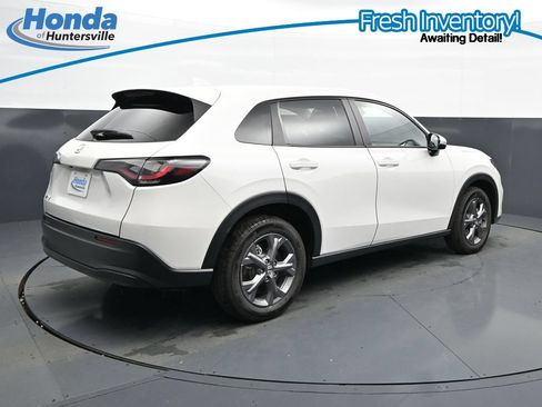 Used 2026 Honda HR-V LX image 10