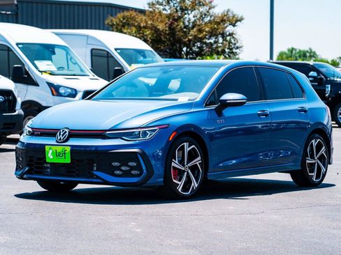 Used 2025 Volkswagen GTI SE FWD image 7