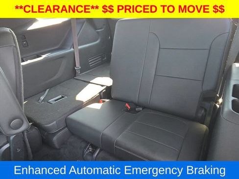 Certified 2023 Chevrolet Traverse LT w/ LT Premium Package AWD/4WD image 19