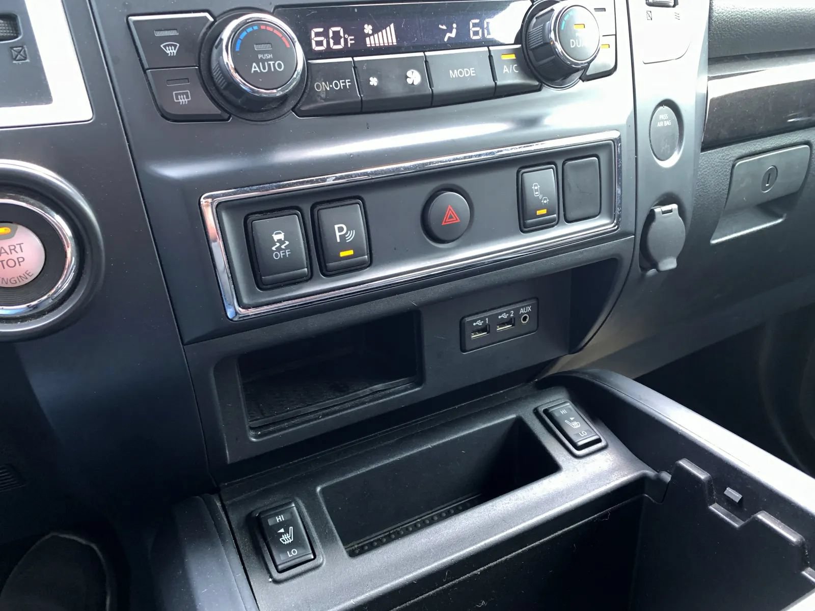Used 2019 Nissan Titan SV w/ SV Convenience Package RWD image 15