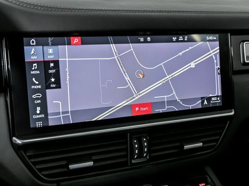 Used 2019 Porsche Cayenne Turbo image 34