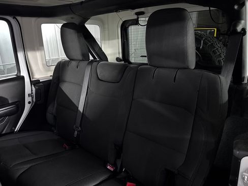 Used 2021 Jeep Wrangler Unlimited Sport AWD/4WD image 40