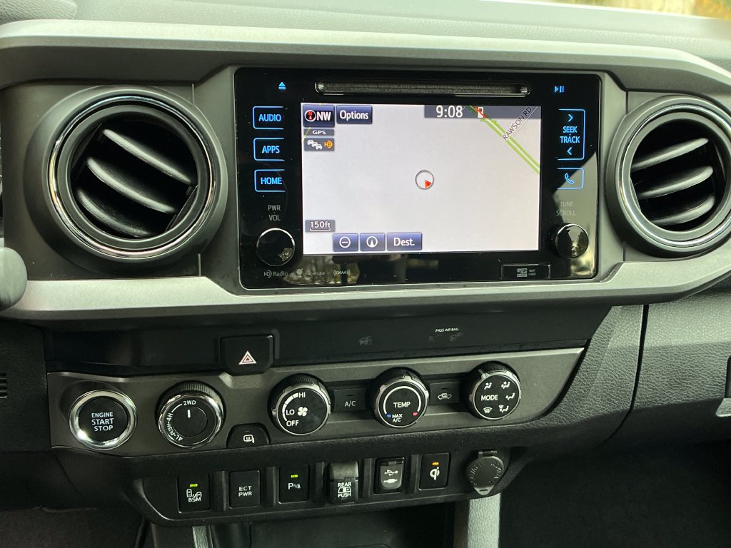 Used 2019 Toyota Tacoma TRD Sport w/ Technology Package AWD/4WD image 16