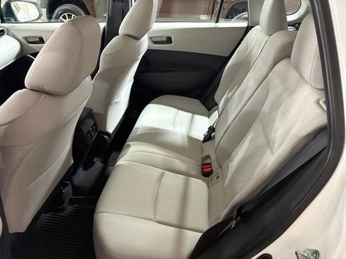 Used 2024 Toyota Corolla Cross L image 16