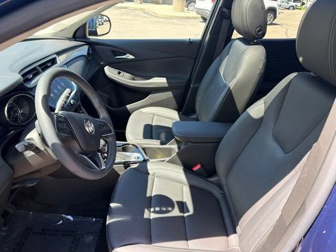 Used 2023 Buick Encore GX Essence w/ Experience Buick Package FWD image 12