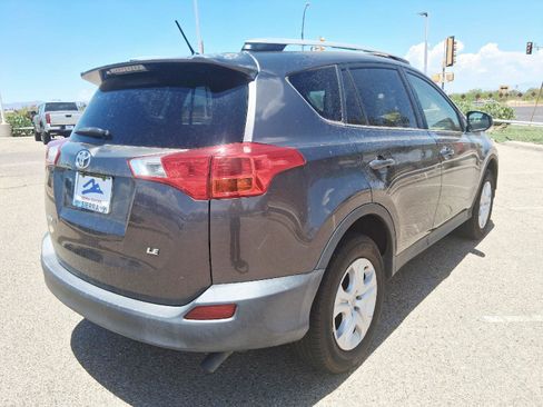 Used 2015 Toyota RAV4 LE FWD image 5