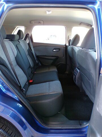 Used 2021 Nissan Rogue SV FWD image 25