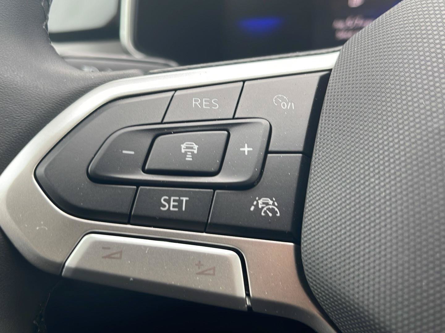 New 2026 Volkswagen Taos SE AWD/4WD image 26