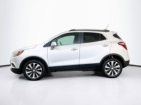 Used 2021 Buick Encore Preferred w/ Safety Package image 4