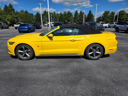Used 2016 Ford Mustang Convertible w/ Equipment Group 051A RWD image 2