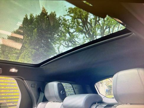 Used 2022 Land Rover Discovery Sport S R-Dynamic image 6