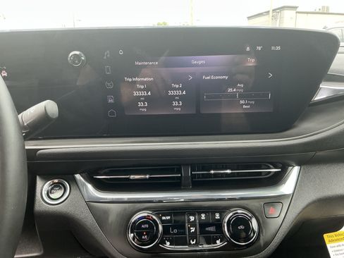 Used 2024 Buick Envista Preferred w/ Convenience I Package FWD image 23