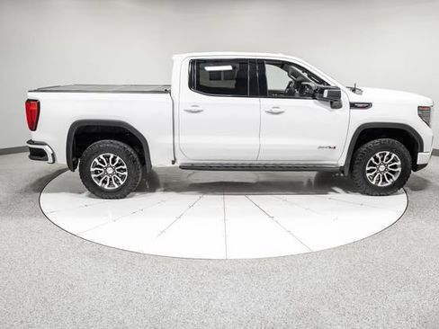 Used 2022 GMC Sierra 1500 AT4 w/ AT4 Premium Package AWD/4WD image 35