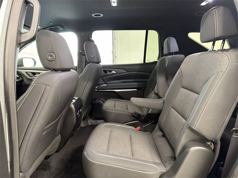 Certified 2025 Chevrolet Traverse LT image 18