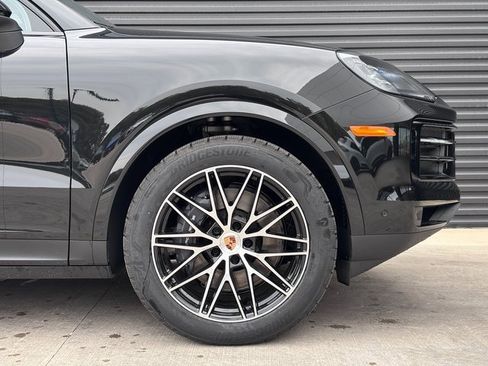 Certified 2026 Porsche Cayenne image 11